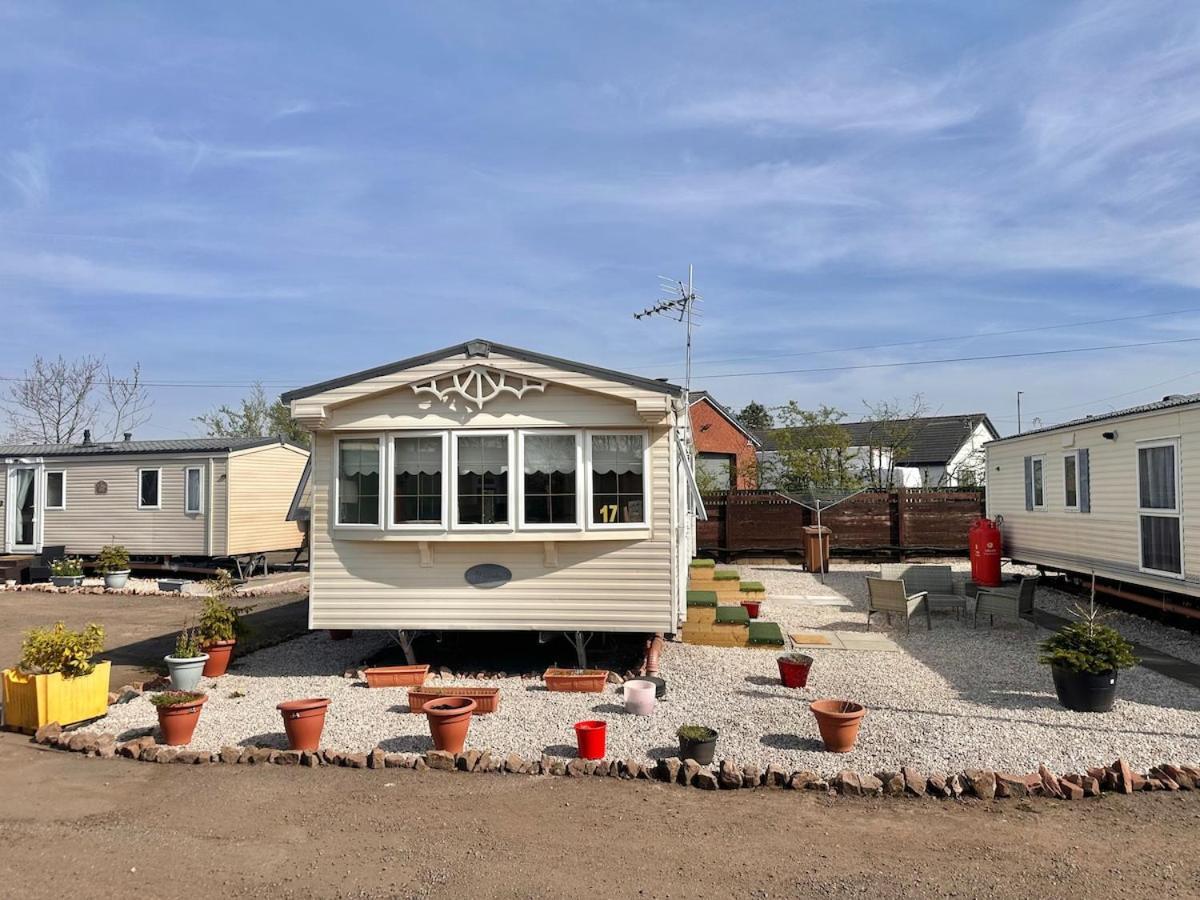 Willerby Granada 2-Bedroom Caravan, Glasgow Uddingston Bagian luar foto