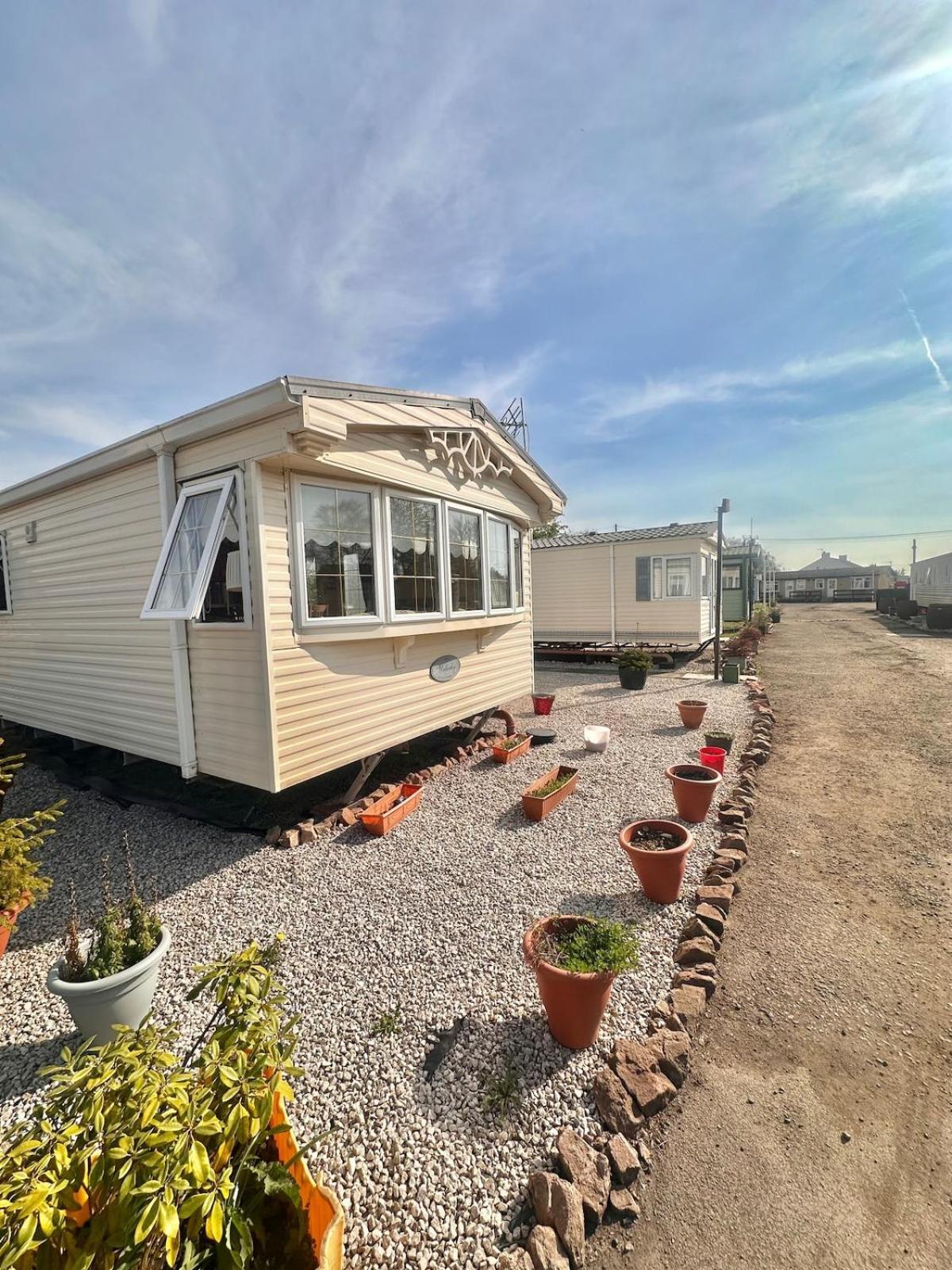 Willerby Granada 2-Bedroom Caravan, Glasgow Uddingston Bagian luar foto